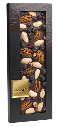 ChocoMe - Tmavá čokoláda 66% pekanové orechy, mandle, čierna ríbezľa, 110g